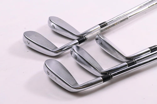 Taylormade R9 Irons / 7-PW+GW / Regular Flex KBS 90 Shafts
