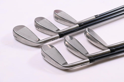 Wilson DYNAPWR 2025 Irons / 5-PW / Regular Flex UST Recoil Dart HDC 70 Shafts