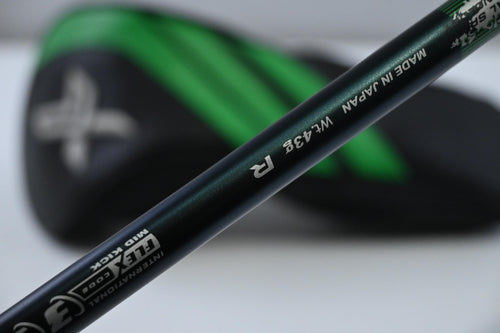 XXIO X 2022 Driver / 10.5 Degree / Regular Flex AX-ii 43 Shaft