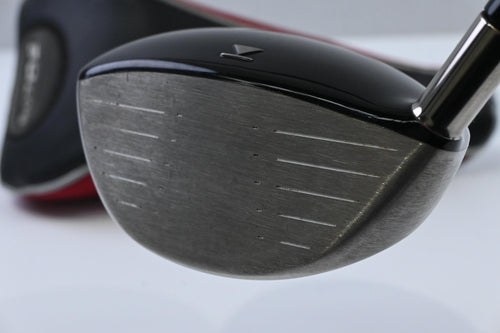 Titleist 907 D2 Driver / 9.5 Degree / Stiff Flex Aldila VS 65 Shaft