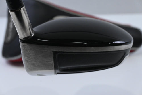 Titleist 907 D2 Driver / 9.5 Degree / Stiff Flex Aldila VS 65 Shaft