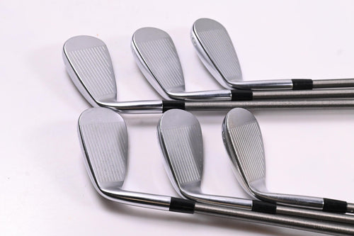 Mizuno JPX 923 Hot Metal Irons / 7-PW+GW+SW / Regular Flex SteelFiber i95 Shafts
