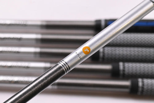 Mizuno JPX 923 Hot Metal Irons / 7-PW+GW+SW / Regular Flex SteelFiber i95 Shafts