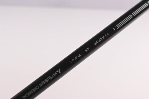 Titleist TSR4 Driver / 9 Degree / X-Flex Tensei AV RAW White 65 Shaft