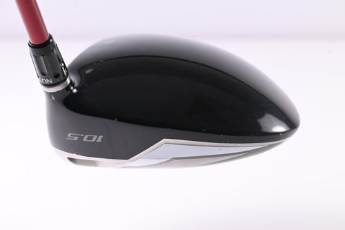 Taylormade R9 Driver / 10.5 Degree / Regular Flex Aldila REAX 60 Shaft