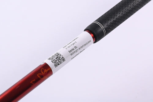 Titleist 910H #3 Hybrid / 19 Degree / Regular Flex Diamana `iLima 70 Shaft