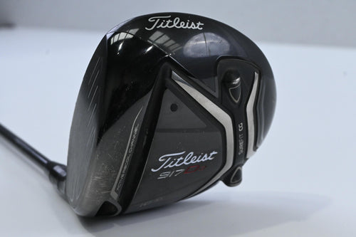 Left Hand Titleist 917 D2 Driver / 10.5 Degree / Regular Flex Diamana 60 Shaft