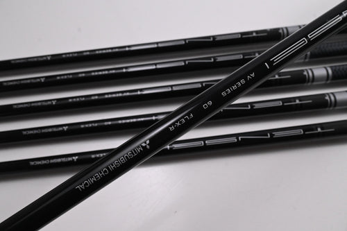 Wilson DYNAPWR Irons / 6-PW+SW / Regular Flex Tensei AV White 60 Shaft