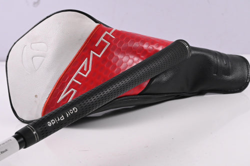 Taylormade Stealth 2 Driver / 10.5 Degree / Regular Flex UST Helium Nanocore 5 Shaft