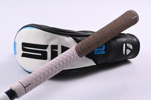 Taylormade SIM2 Max #3 Hybrid / 19 Degree / Stiff Flex Ventus Blue 7 Shaft
