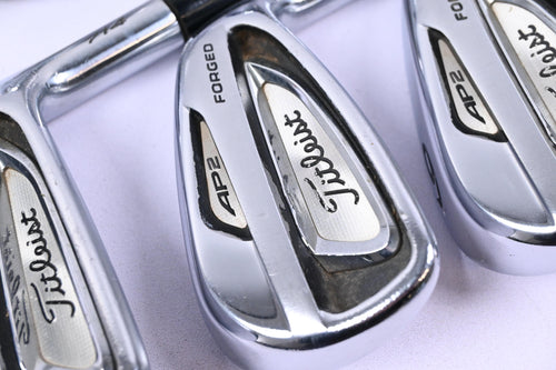 Titleist 714 AP2 Irons / 4-PW / Stiff Flex Dynamic Gold S300 Shafts
