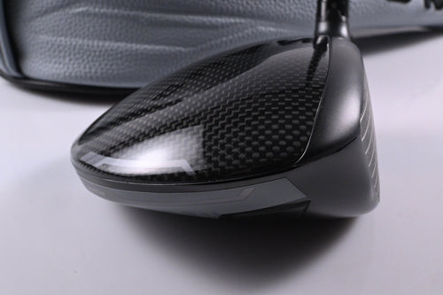 Tour Issue Callaway Quantum Max Driver / 10.5 Degree / Stiff Flex Aldila Rogue
