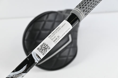 Wilson DYNAPWR 2025 Carbon Driver / 9 Degree / X-Flex Kai'li White 60 Shaft