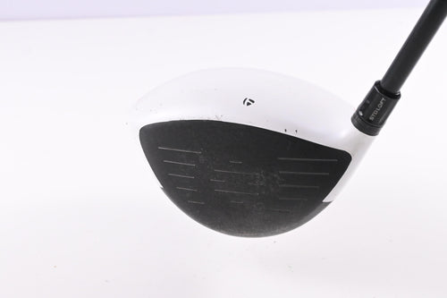 Taylormade R11 Driver / 10.5 Degree / Stiff Flex Fujikura Blur 60 Shaft