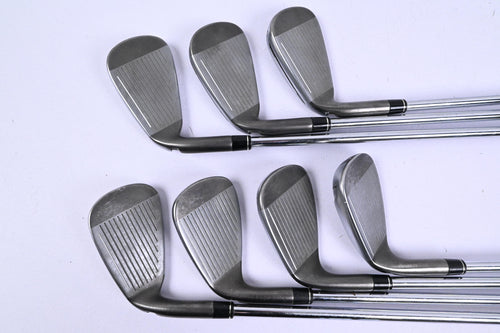 Taylormade Speedblade Irons / 4-PW / Regular Flex Speed Blade 85 Shafts