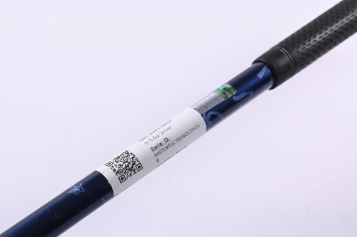 Titleist 915 D2 Driver / 9.5 Degree / Stiff Flex Diamana Kai`li 65 Shaft
