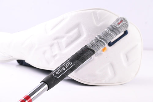 Taylormade Qi10 Driver / 10.5 Degree / X-Flex Accra TZ Six ST 65 Shaft