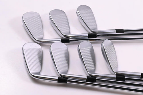 Mizuno JPX 925 Hot Metal Irons / 6-PW+GW+SW / Regular Flex Dynamic Gold MID 100
