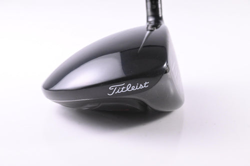 Titleist 915 D3 Driver / 9.5 Degree / Stiff Flex Aldila Rogue Silver 60 Shaft