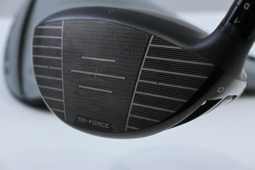 Callaway Quantum Max Driver / 9 Degree / Senior Flex Vanquish 4 Shaft