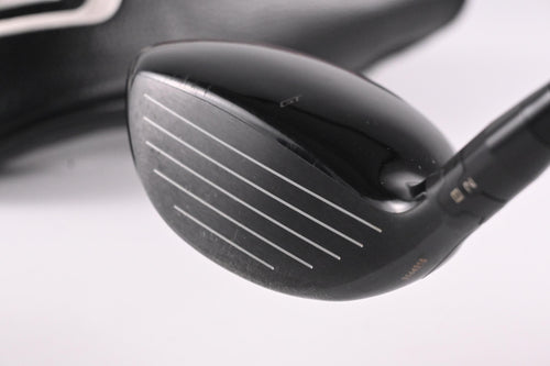 Titleist GT2 #5 Wood / 18 Degree / Regular Flex Denali Red 60 Shaft