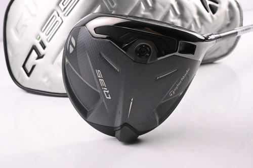Taylormade Qi35 Driver / 9 Degree / Regular Flex Fujikura Ventus Blue 5 Shaft