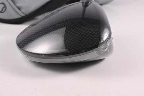 Callaway Quantum Max Driver / 10.5 Degree / Regular Flex Denali Frost Silver 50 Shaft