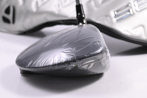 Taylormade Qi35 Driver / 10.5 Degree / Regular Flex Fujikura Air Speeder 50