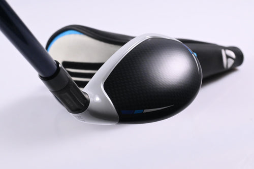 Taylormade SIM2 Max #4 Hybrid / 22 Degree / Regular Flex Ventus Blue 6 Shaft