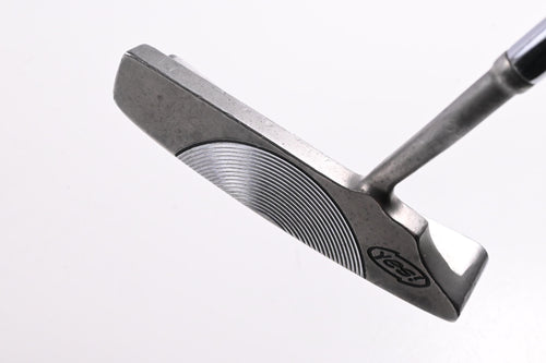 Yes! C-Groove Robin Putter / 34 Inch