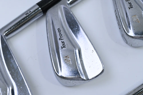 Mizuno TP-9 Irons / 3-PW / Regular Flex Dynamic Gold R400 Shafts