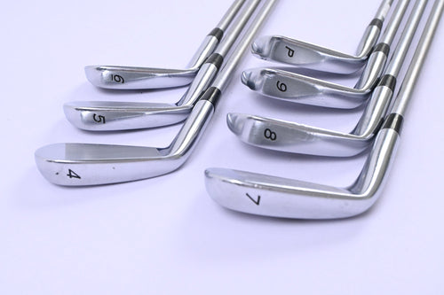 Taylormade Tour Preferred MB 2011 Irons / 4-PW / X-Flex KBS C-Taper 130 Shafts