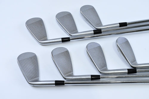 Mizuno JPX 900 Forged Irons / 4-PW / Regular Flex Project X LZ 115