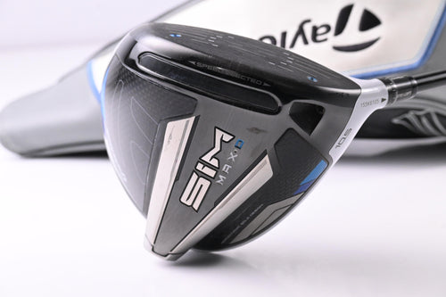 Taylormade SIM Max D Driver / 10.5 Degree / Regular Flex Ventus Red 5 Shaft