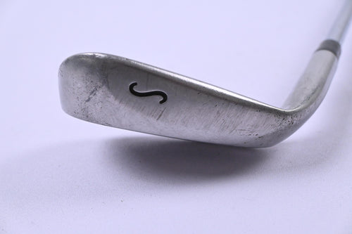 Titleist DCI 962 Sand Wedge / 56 Degree / Stiff Flex Dynamic Gold S200 Shaft