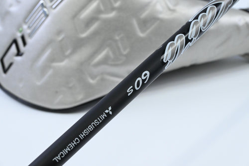 Taylormade Qi35 LS Driver / 9 Degree / Stiff Flex Kai'li Dark Waves White 60