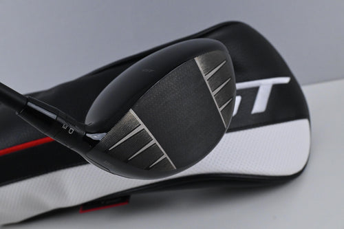 Left Hand Titleist GT3 Driver / 9 Degree / Regular Flex Tensei 1K Blue 65 Shaft