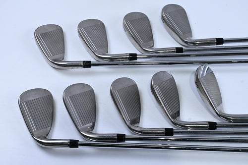 Callaway Rogue Irons / 4-PW+AW+SW / Regular Flex XP 95 R300 Shafts