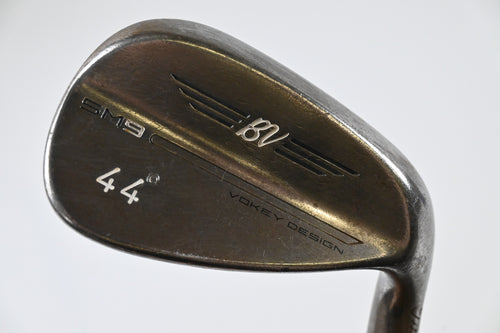 Titleist Vokey SM9 Pitching Wedge / 44 Degree / X-Flex Dynamic Gold X100 Shaft