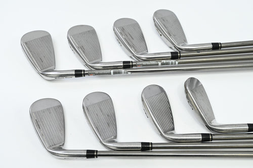 Wilson D200 Irons / 4-PW+SW / Regular Flex UST Elements Chrome 59 Shafts