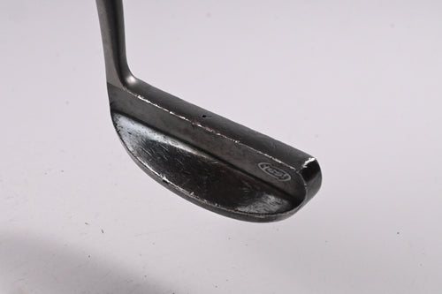 Yes! C-Groove Sophia Putter / 34 Inch