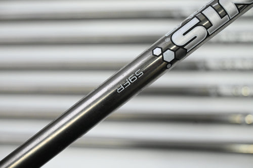 Wilson D200 Irons / 4-PW+SW / Regular Flex UST Elements Chrome 59 Shafts
