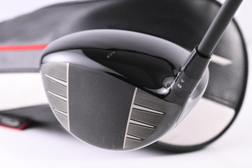 Titleist GT2 Driver / 11 Degree / X-Flex Fujikura Motore X F3 7 Shaft