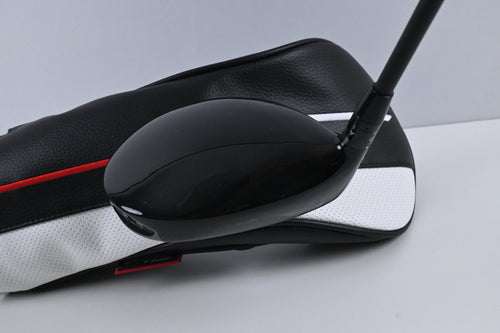 Left Hand Titleist GT2 Driver / 8 Degree / Stiff Flex HZRDUS Black Gen 5 60
