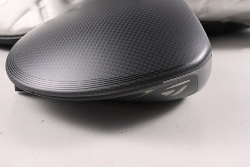 Taylormade Qi35 Driver / 9 Degree / Regular Flex Fujikura Air Speeder 50 Shaft