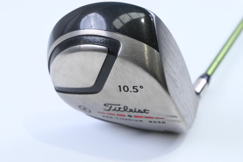 Titleist 905 R Driver / 10.5 Degree / Regular Flex Aldila NV 65