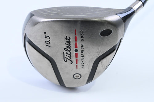 Titleist 905 R Driver / 10.5 Degree / Regular Flex Aldila NV 65