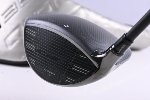 Taylormade Qi35 Driver / 10.5 Degree / Regular Flex Fujikura Ventus Blue 5 Shaft