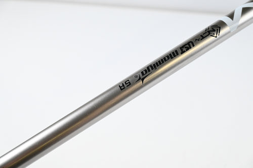 Wilson DYNAPWR 2025 Carbon Driver / 10.5 Degree / Regular Flex UST Helium 5