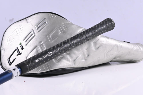 Taylormade Qi35 Driver / 10.5 Degree / Regular Flex Fujikura Ventus Blue 5 Shaft